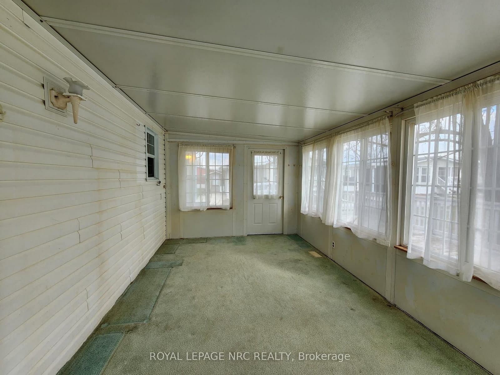 3033 Townline Road, Unit 233 thumbnail 13