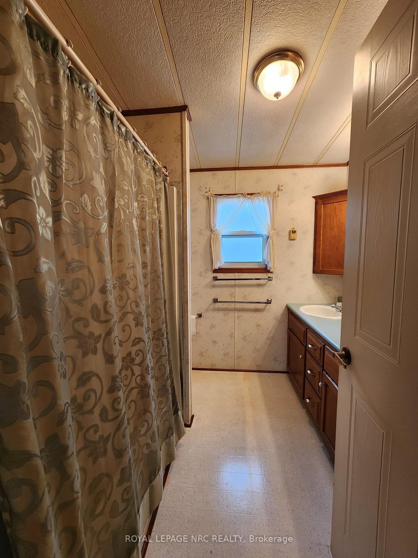 3033 Townline Road, Unit 233 thumbnail 16