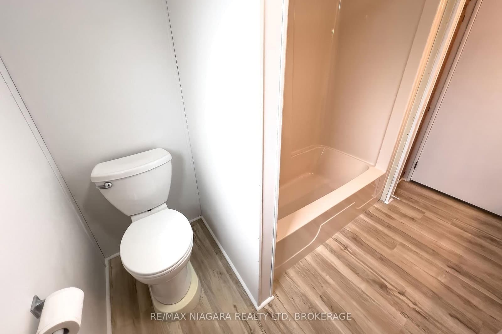 3033 TOWNLINE Road, Unit 74 thumbnail 11
