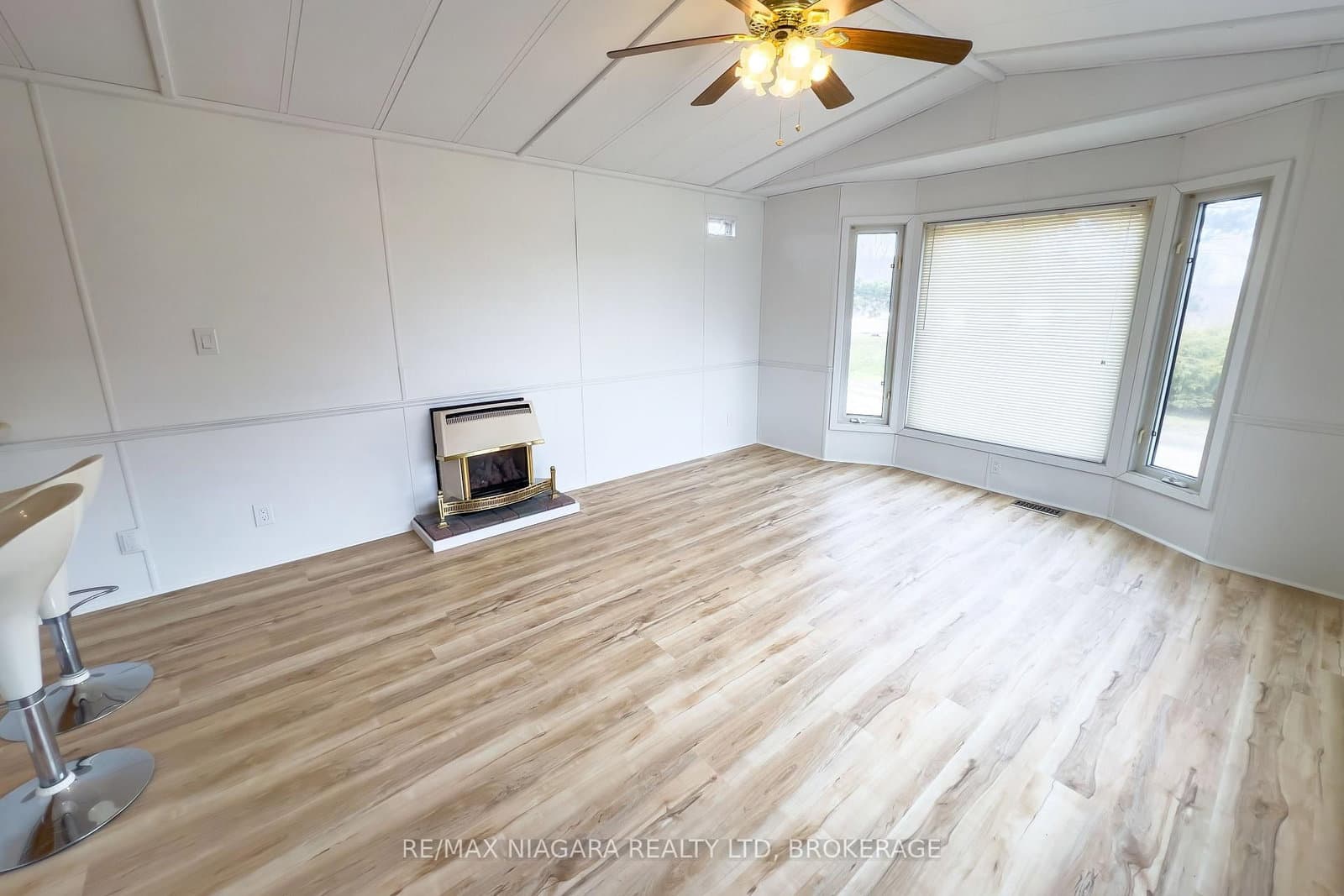 3033 TOWNLINE Road, Unit 74 thumbnail 6