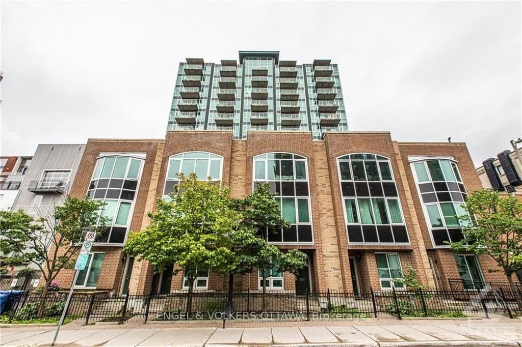 #602 - 134 York Street