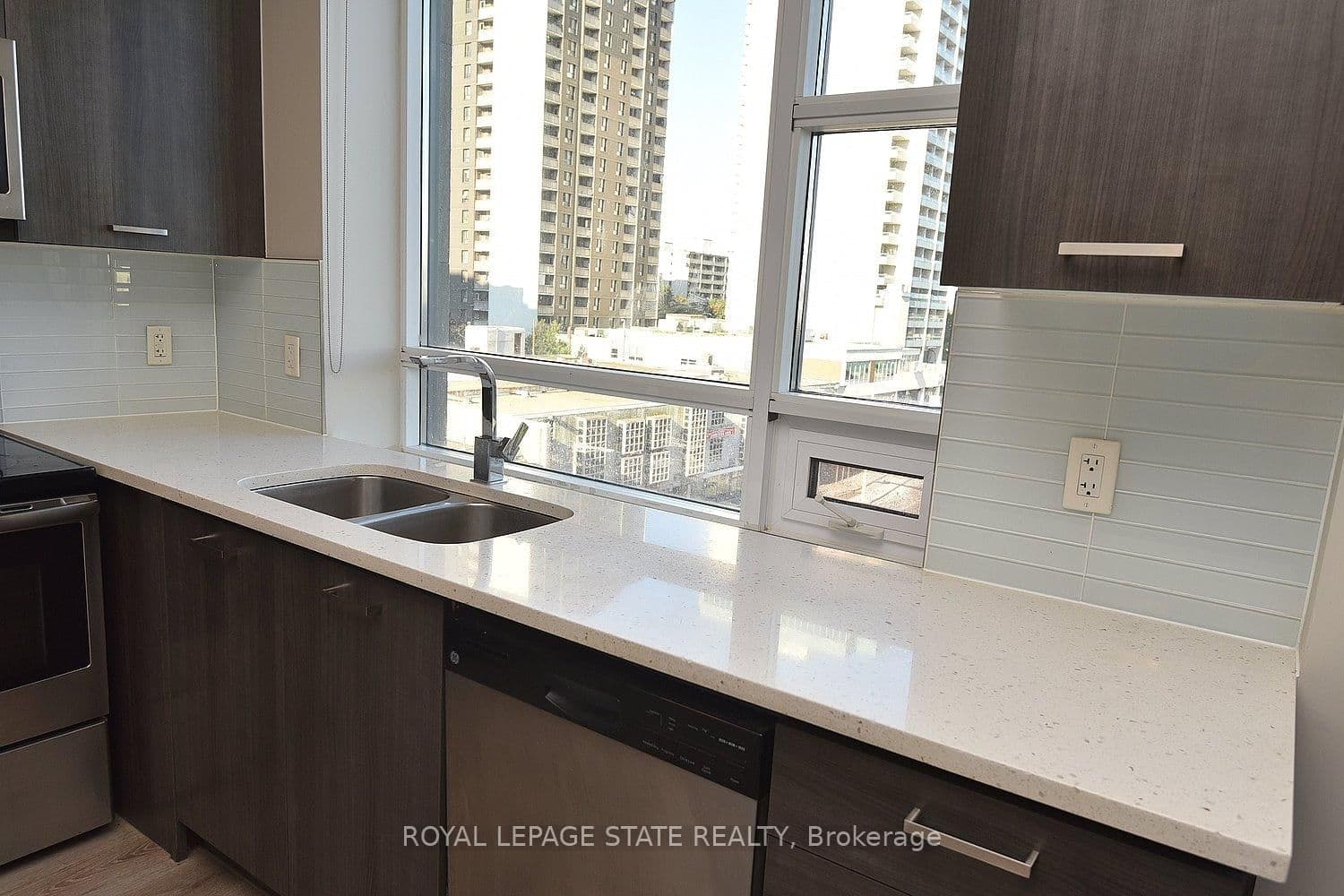 150 Main Street W, Unit 603 thumbnail 13