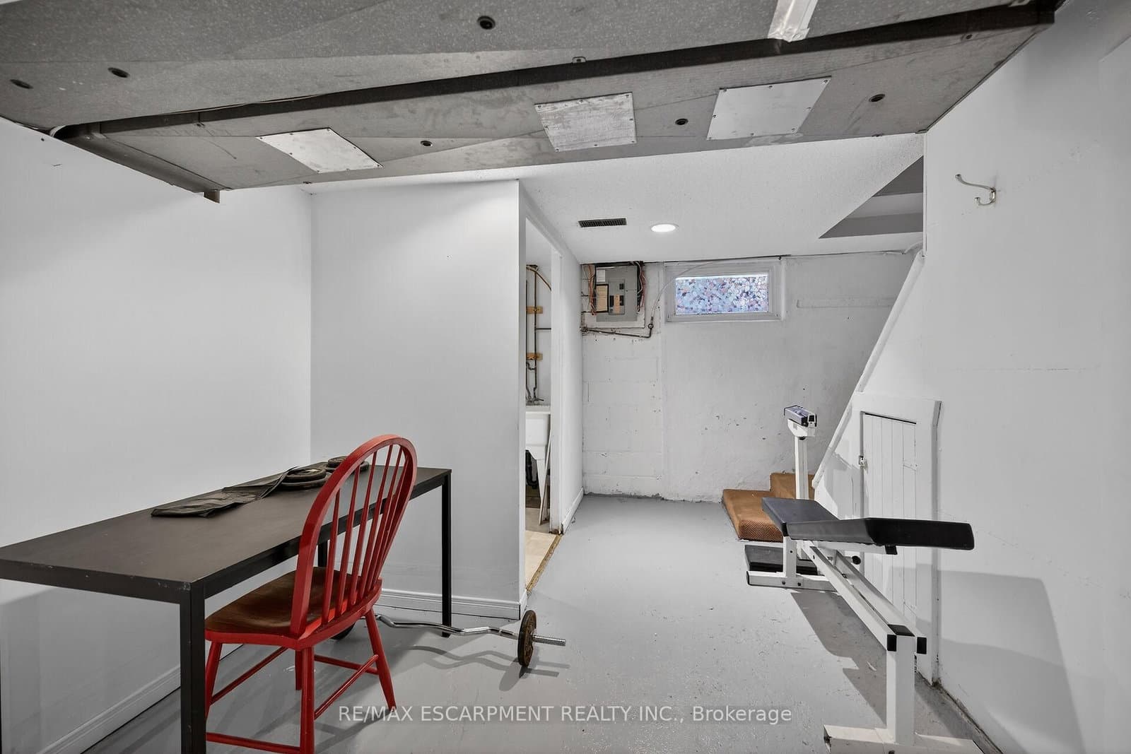 144 Hunter Street W thumbnail 29