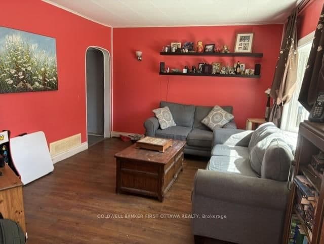 185 Compton Avenue thumbnail 4