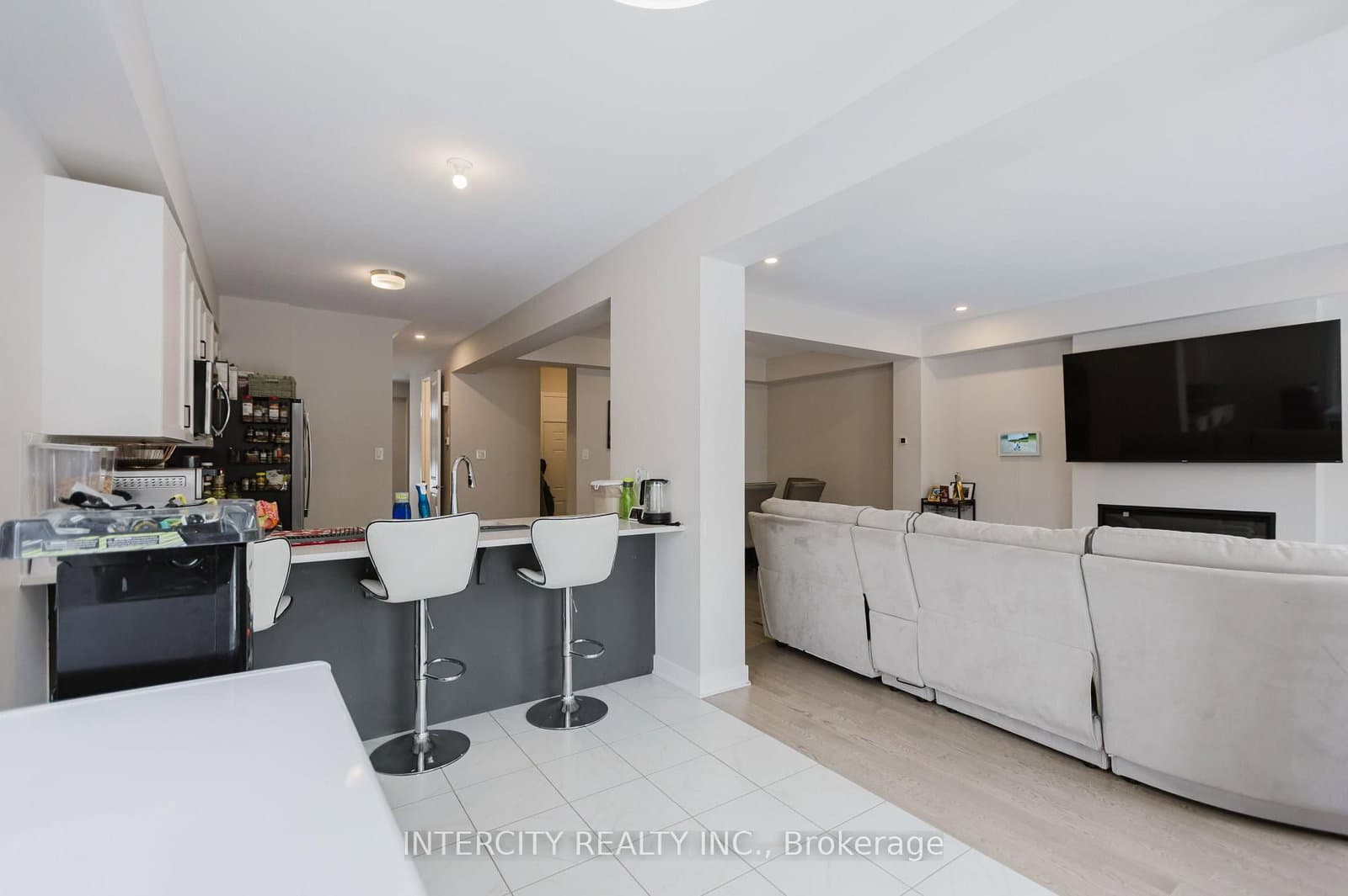124 Hackamore Crescent thumbnail 20