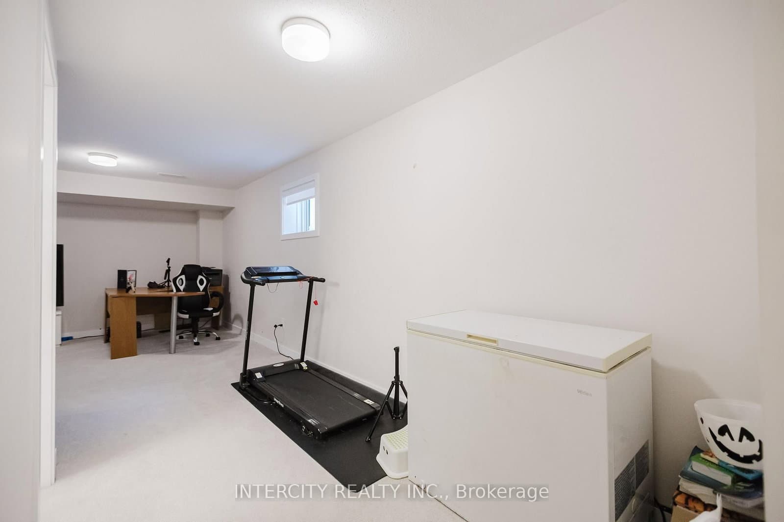 124 Hackamore Crescent thumbnail 37