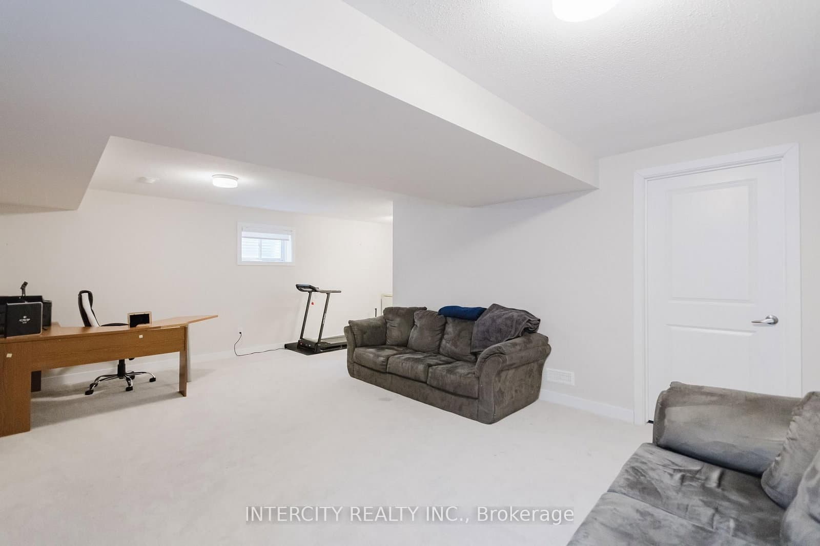 124 Hackamore Crescent thumbnail 40