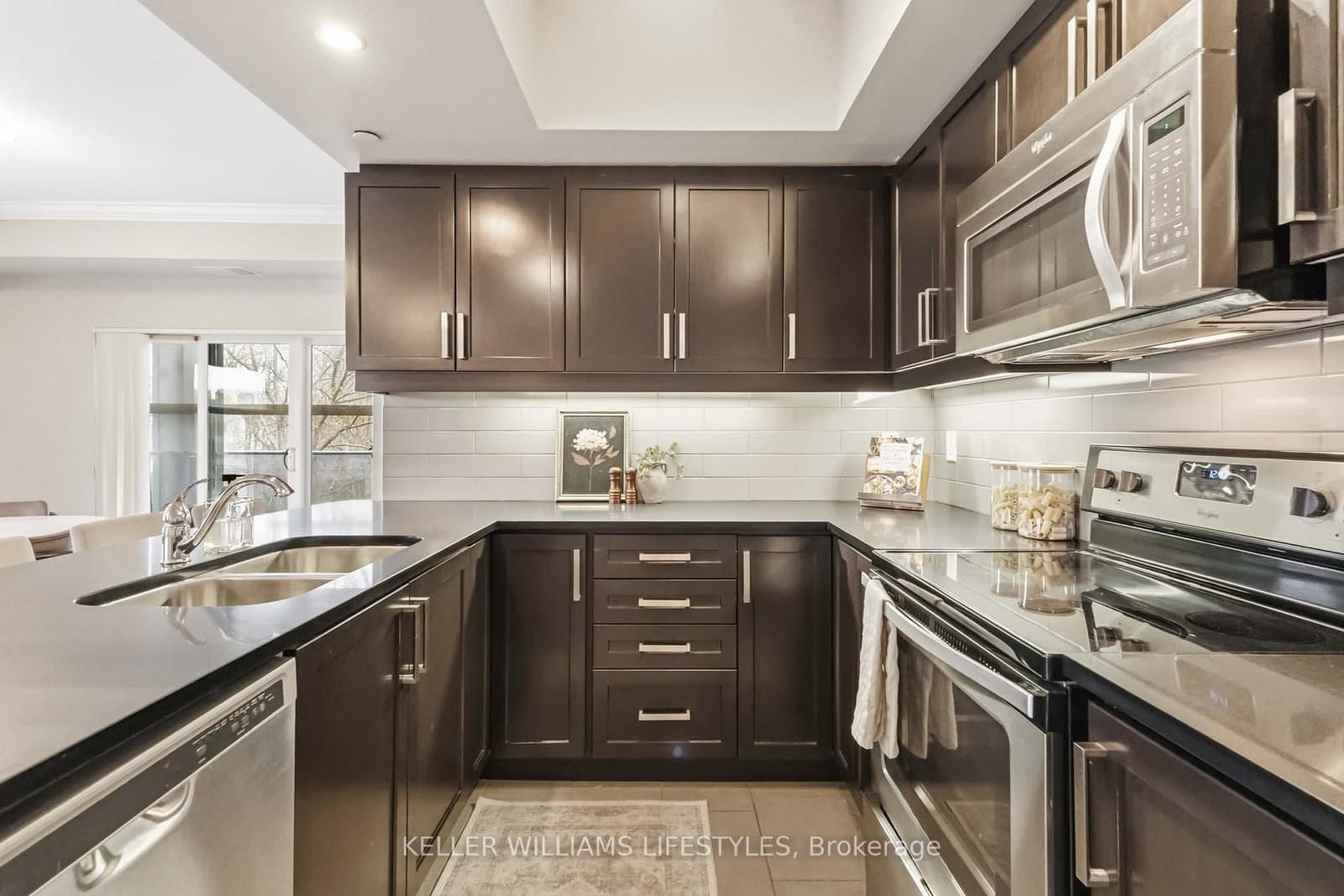 89 RIDOUT Street S, Unit 305 thumbnail 24