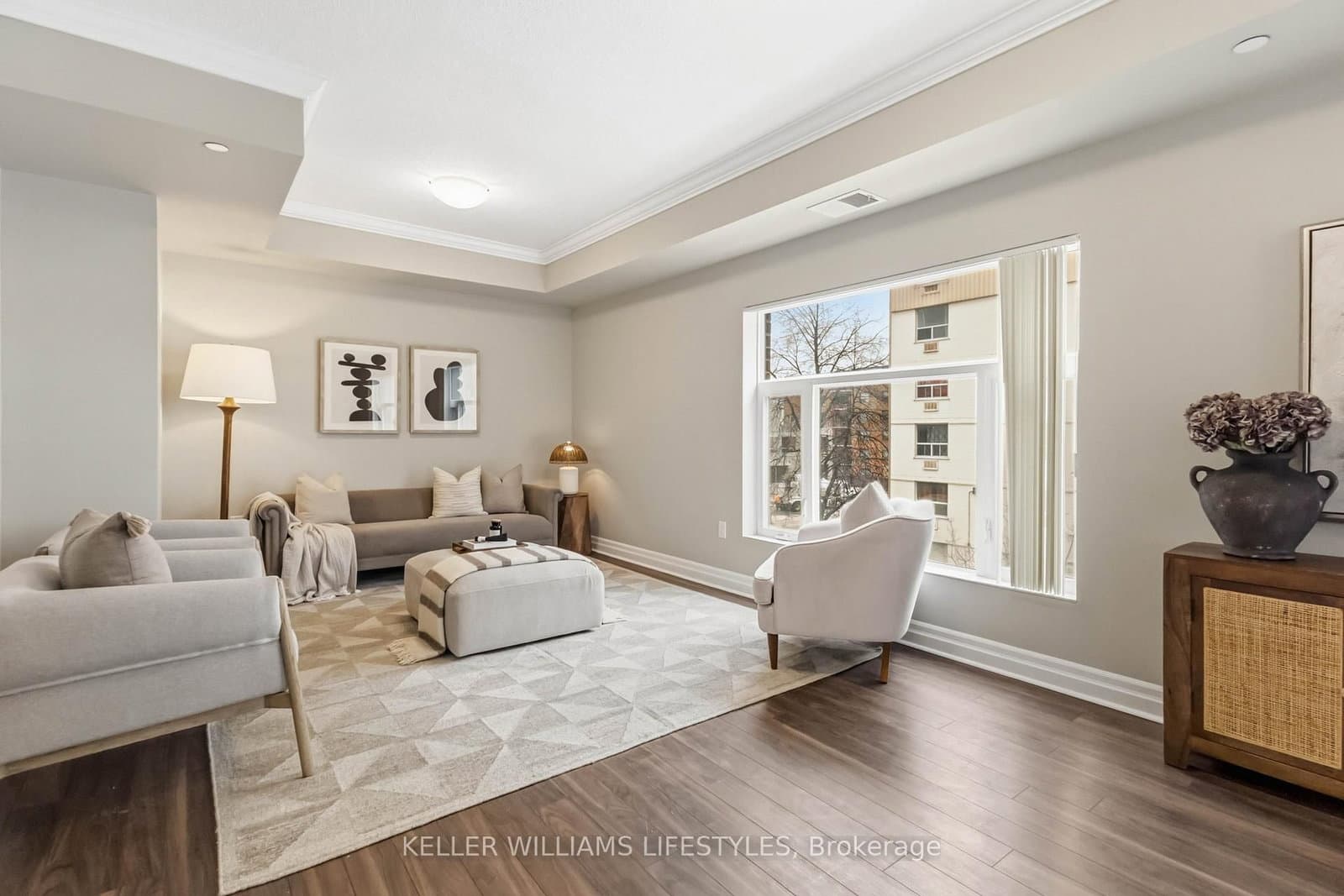 89 RIDOUT Street S, Unit 305 thumbnail 4