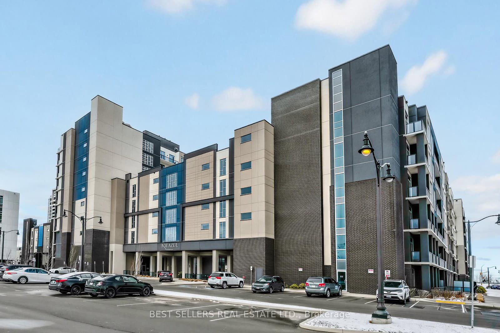 #220 - 16 Concord Place
