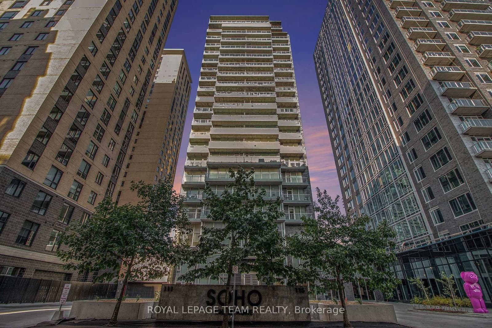 #406 - 111 Champagne Avenue S