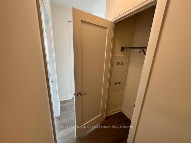 212 King William Street, Unit 703 thumbnail 14