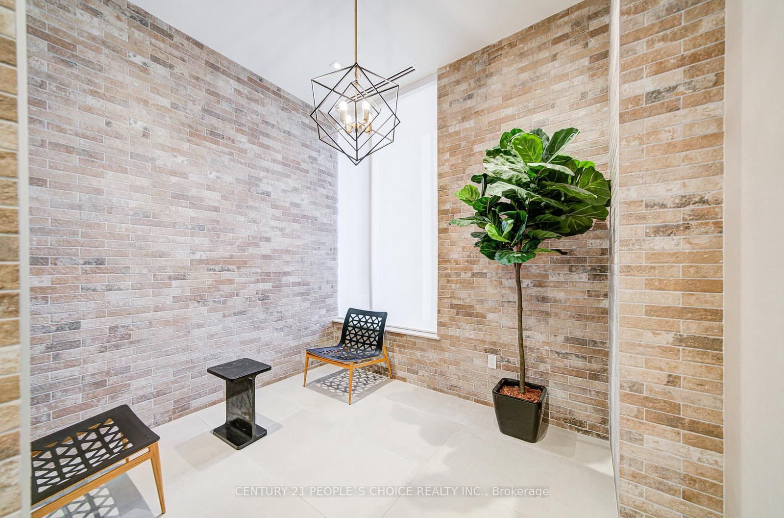 212 King William Street, Unit 703 thumbnail 5