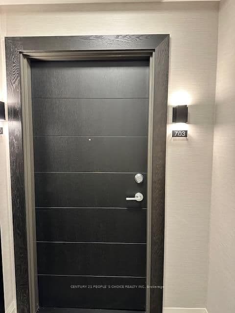 212 King William Street, Unit 703 thumbnail 6