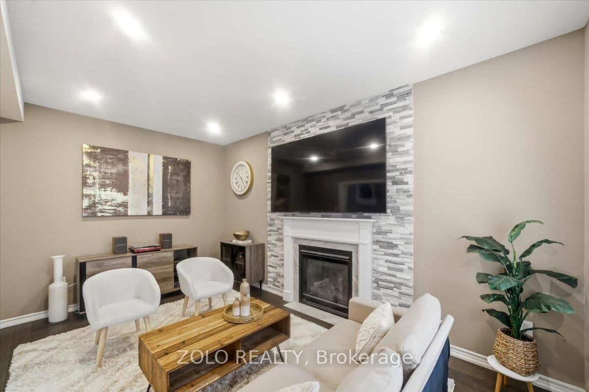 52 Claxton Crescent thumbnail 10