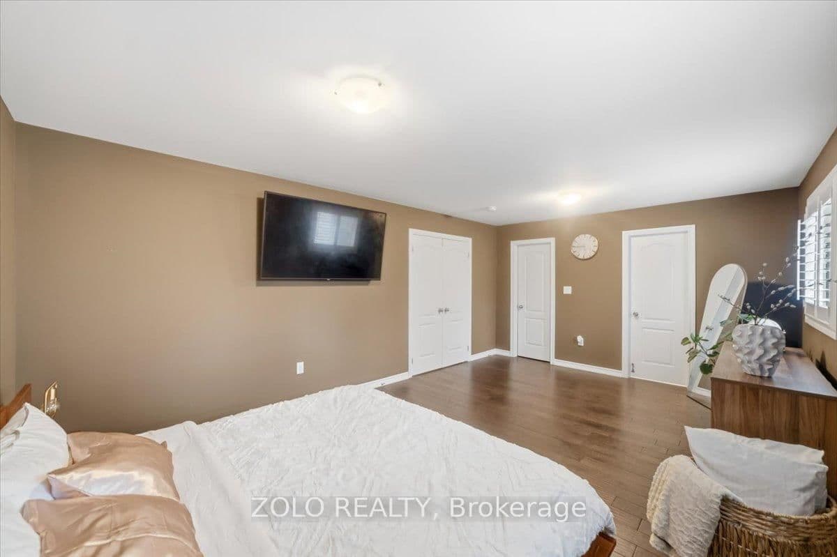 52 Claxton Crescent thumbnail 23