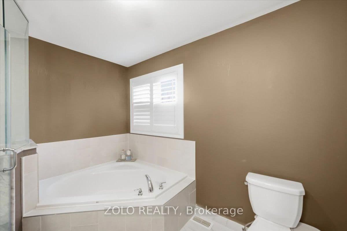 52 Claxton Crescent thumbnail 33