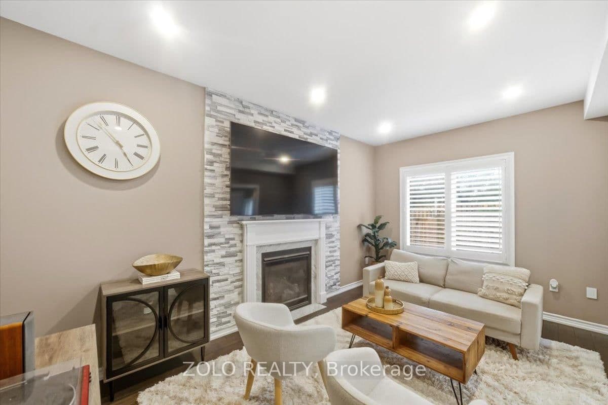 52 Claxton Crescent thumbnail 9