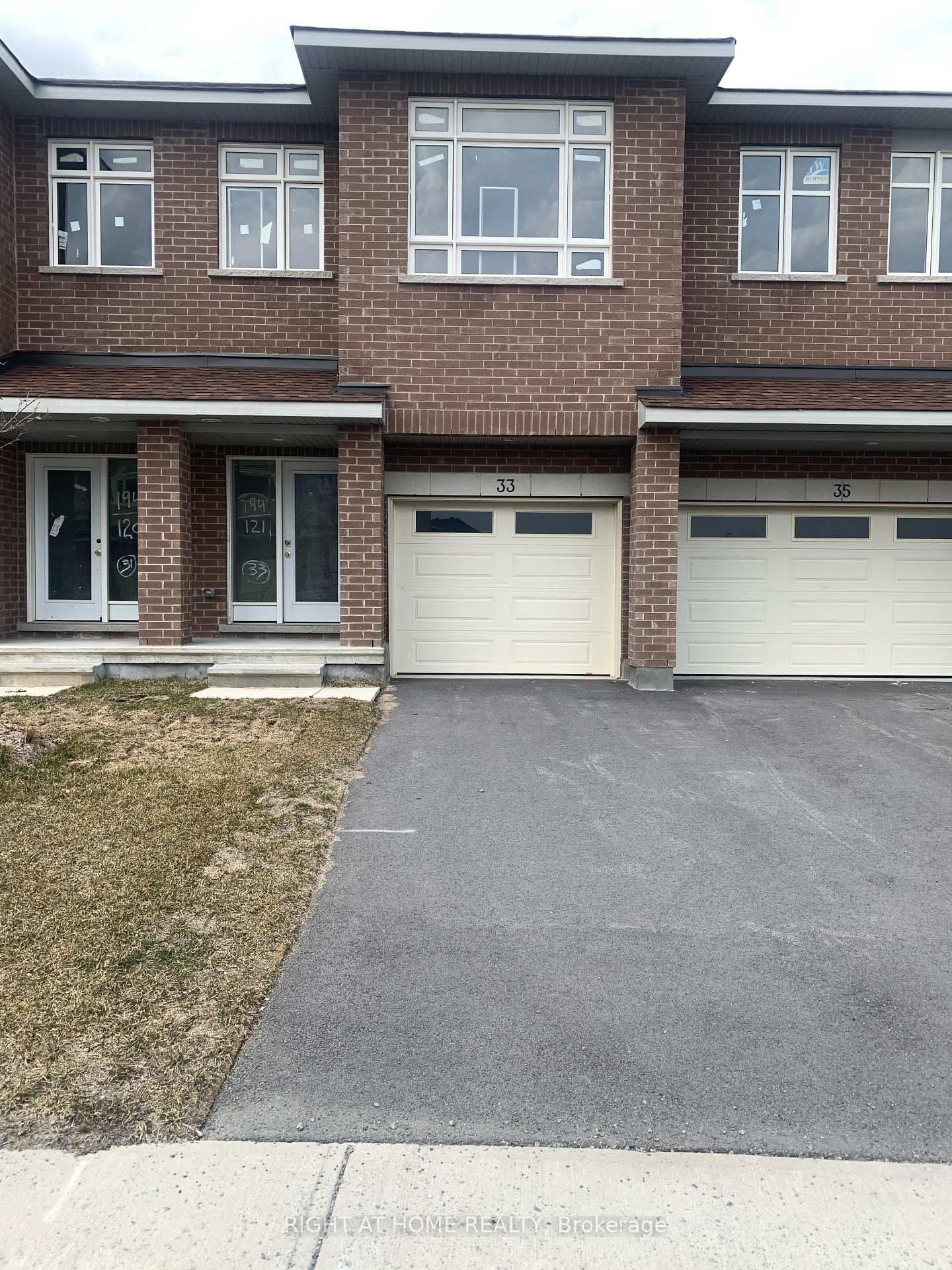 33 Wylie Way