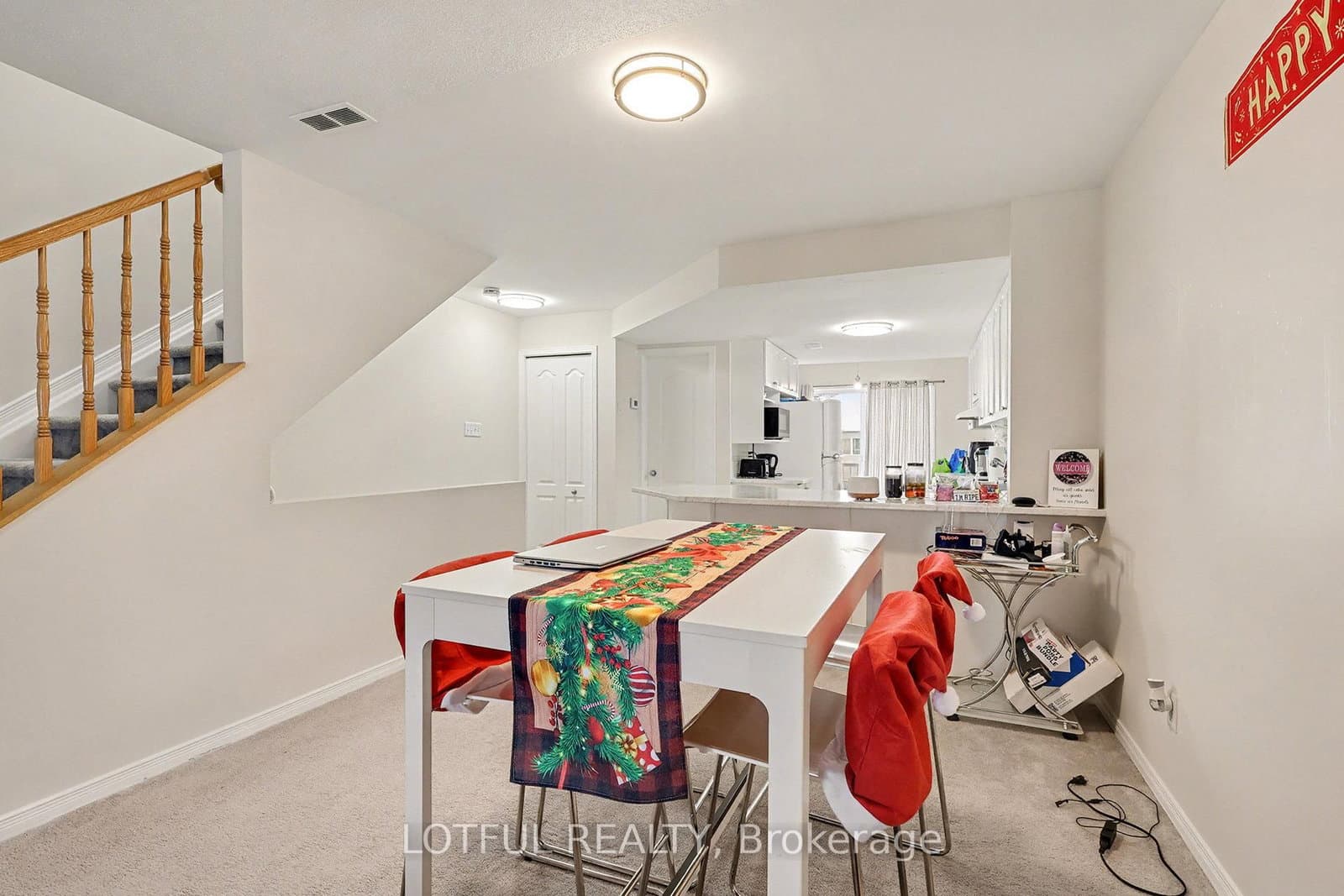 576 Lakeridge Drive thumbnail 16