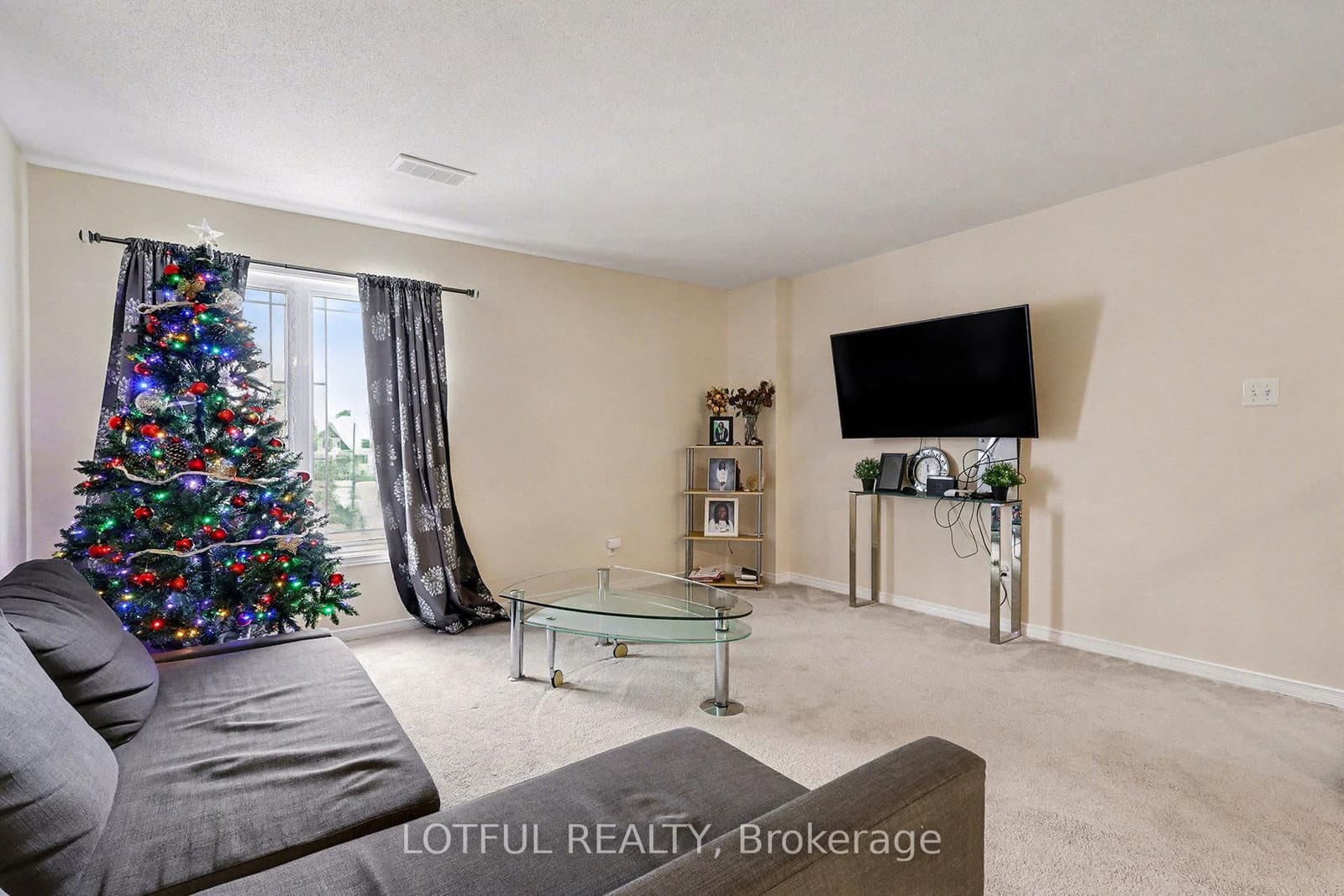 576 Lakeridge Drive thumbnail 8