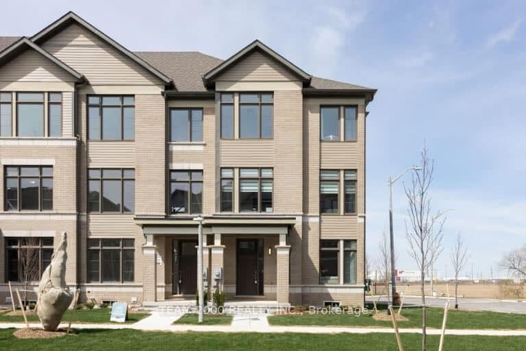 10 Freedom Crescent