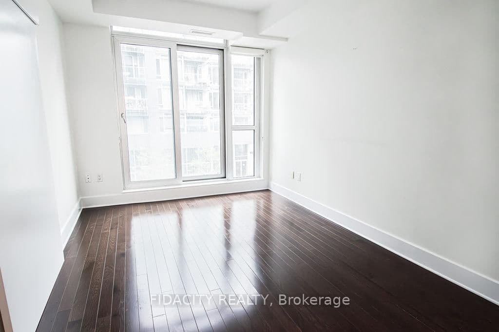 101 Richmond Road, Unit 320 thumbnail 13