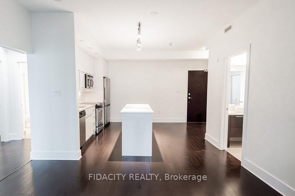 101 Richmond Road, Unit 320 thumbnail 4