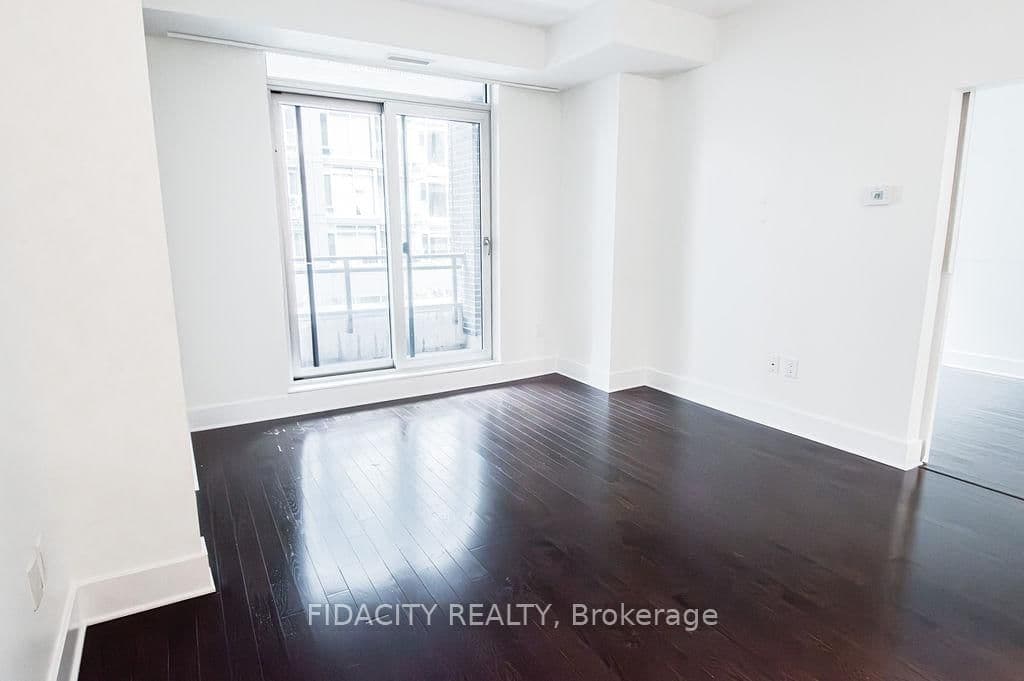 101 Richmond Road, Unit 320 thumbnail 5