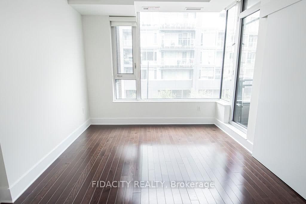 101 Richmond Road, Unit 320 thumbnail 8