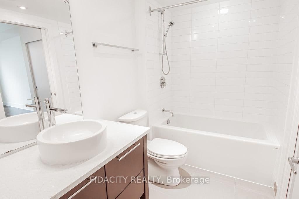 101 Richmond Road, Unit 320 thumbnail 9