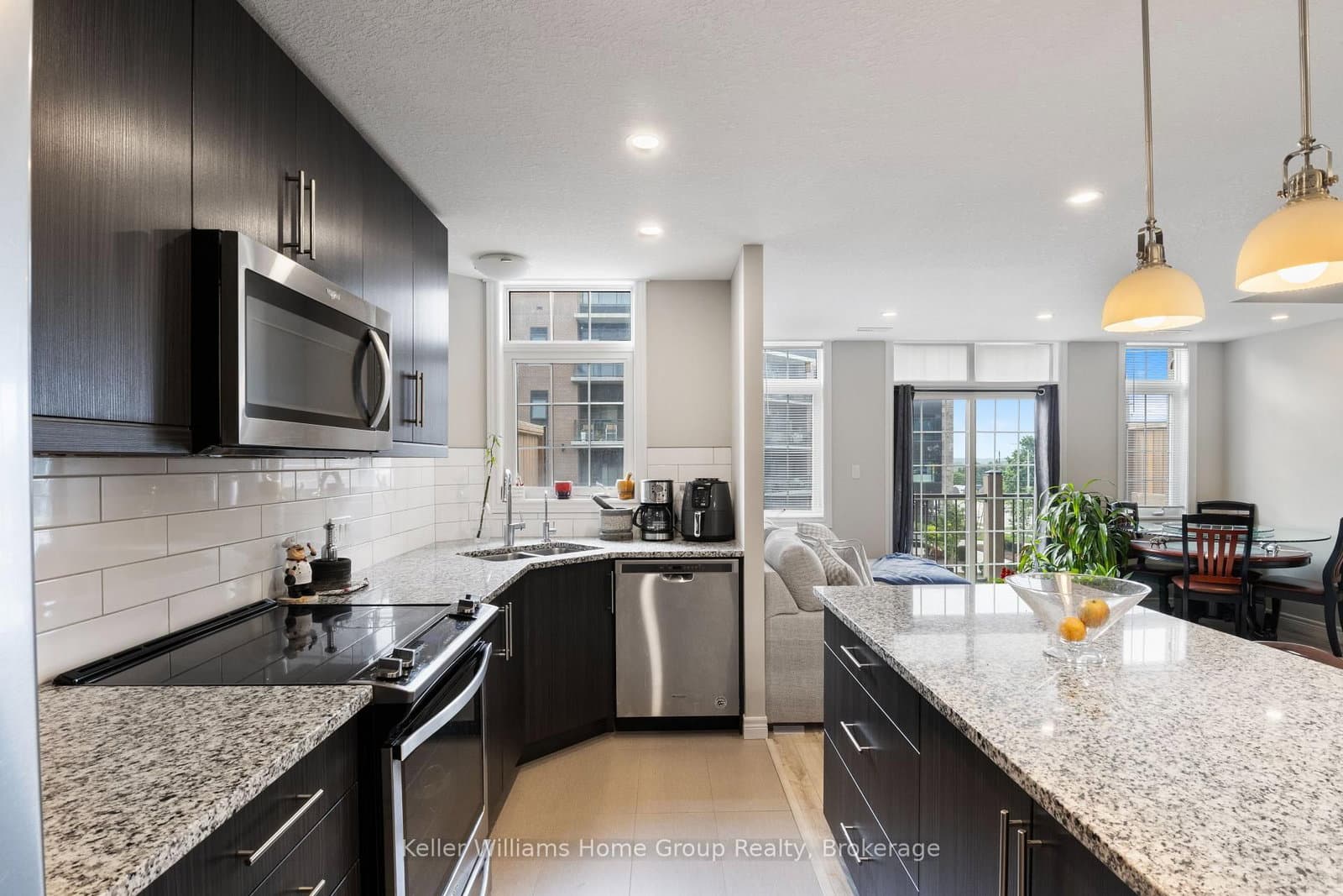 333 Gosling Gardens, Unit 314