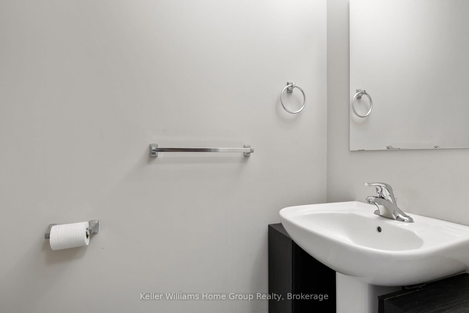 333 Gosling Gardens, Unit 314 thumbnail 9