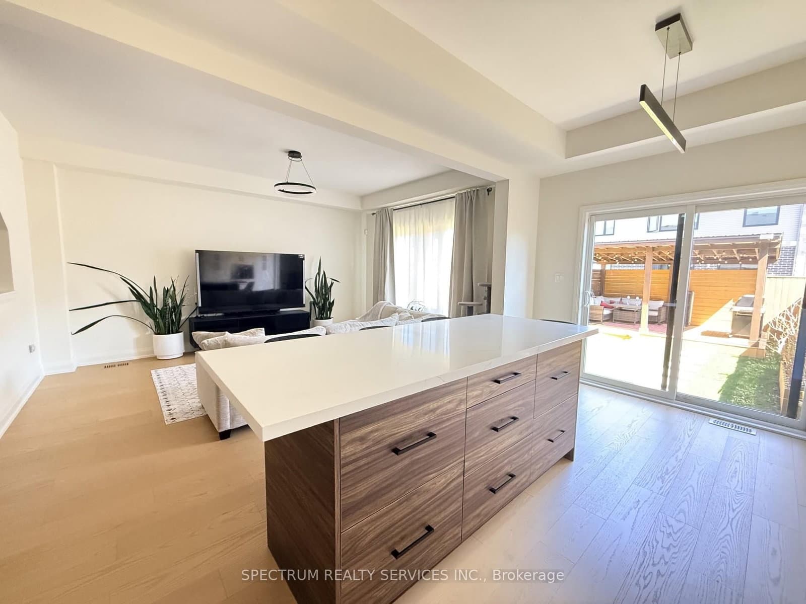 7436 Matteo Drive thumbnail 5