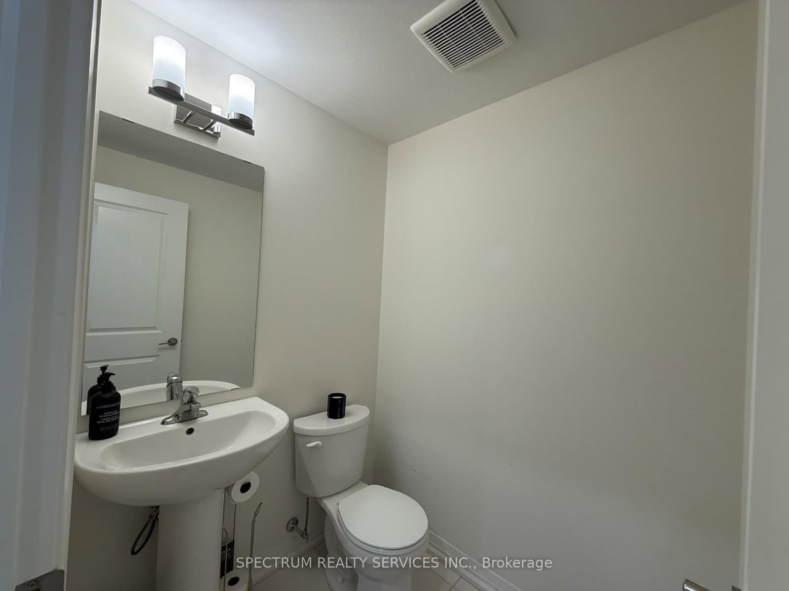 7436 Matteo Drive thumbnail 8