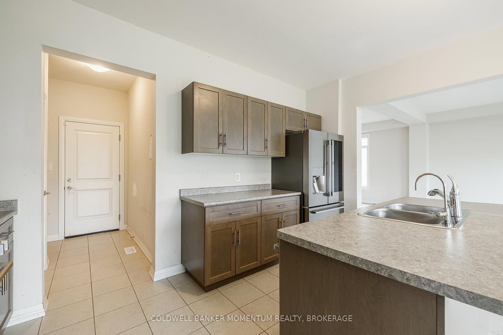 155 Bur Oak Drive thumbnail 12