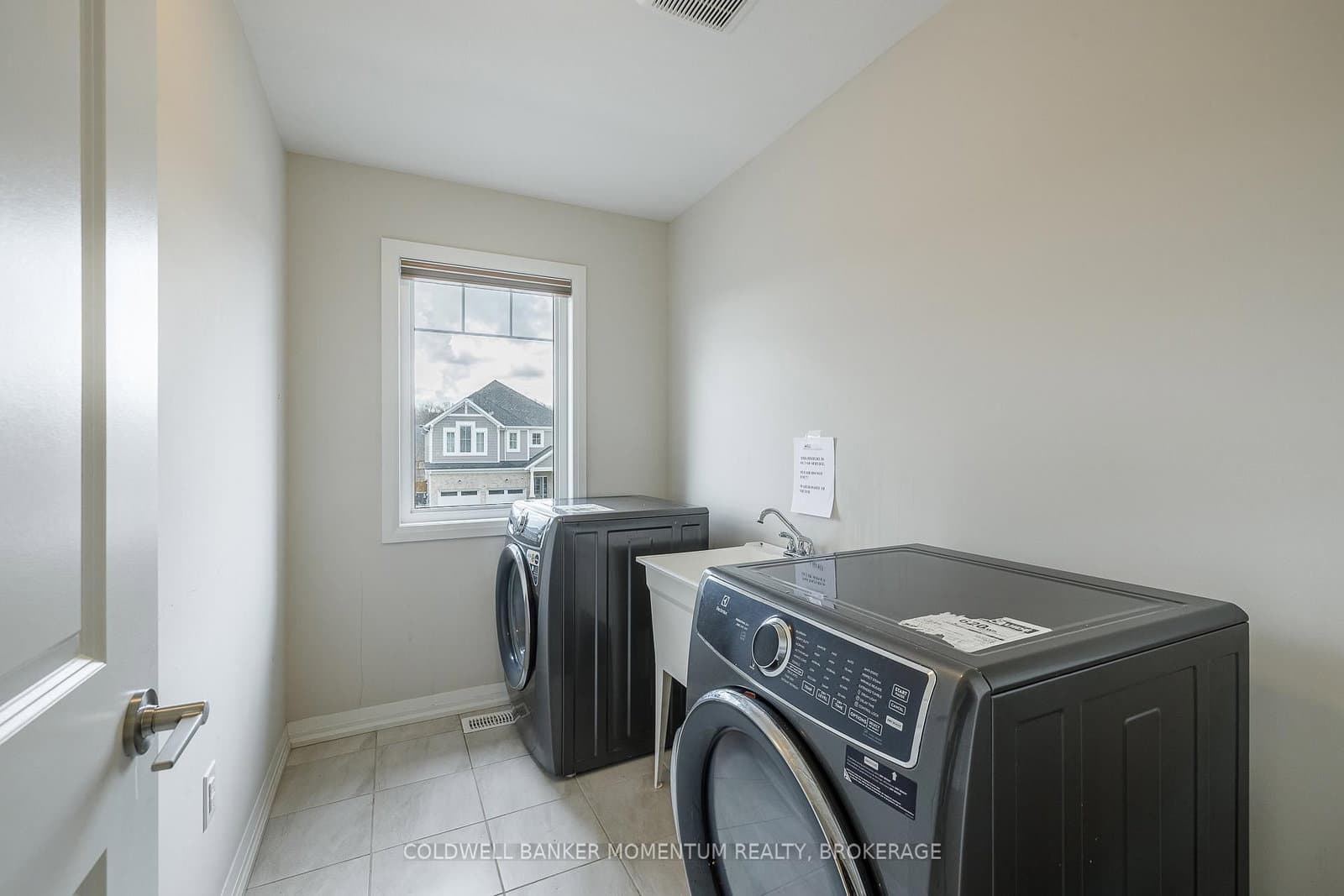 155 Bur Oak Drive thumbnail 14
