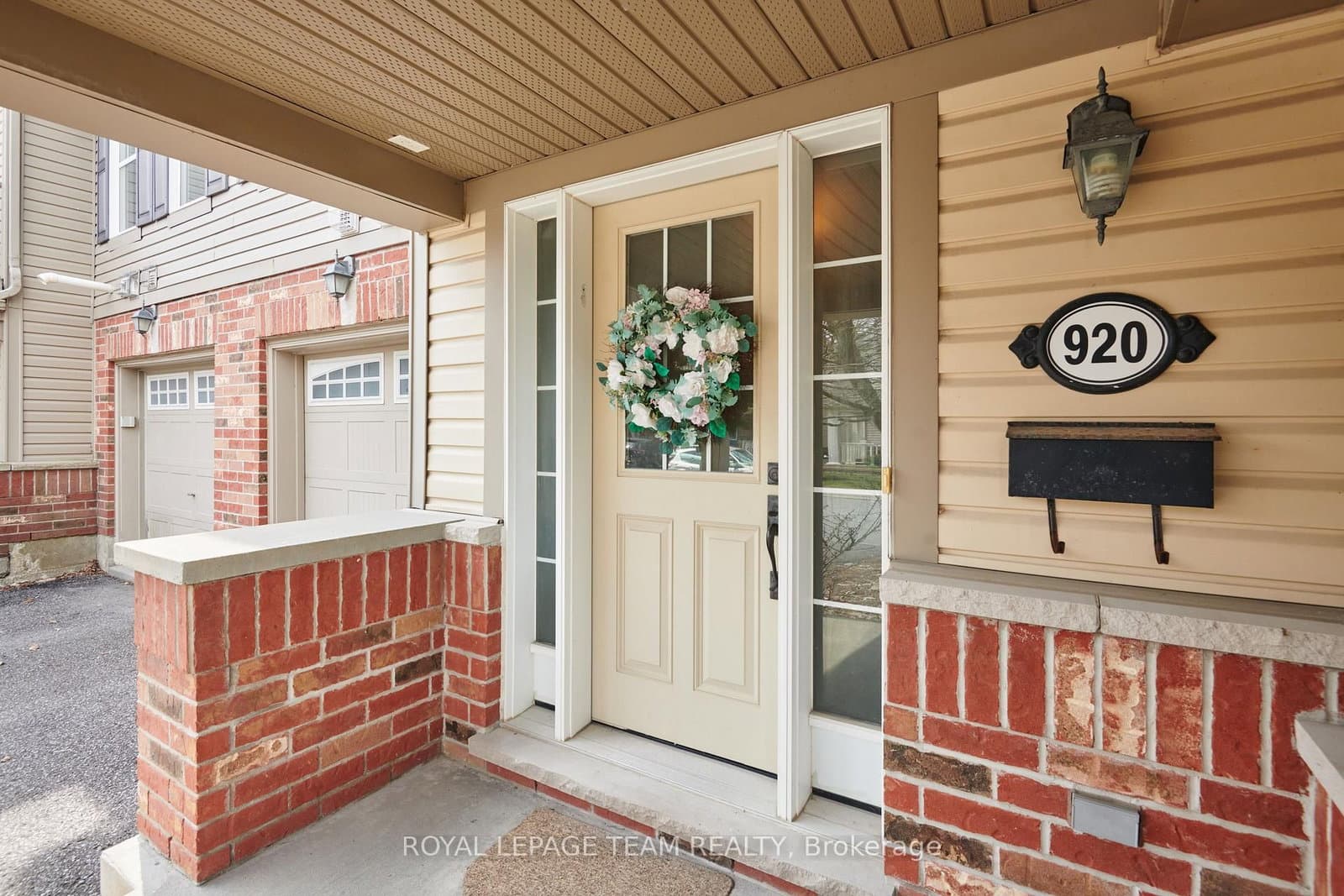 920 Messor Crescent thumbnail 2