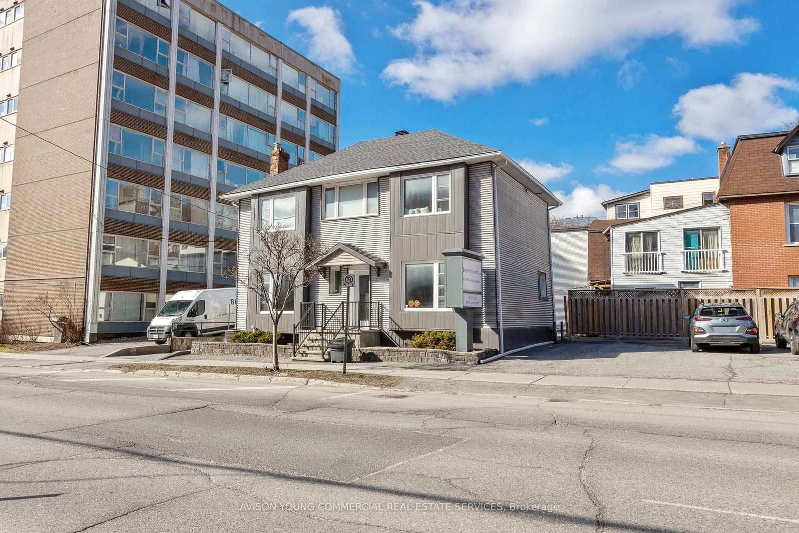 304 O'Connor Street thumbnail 3