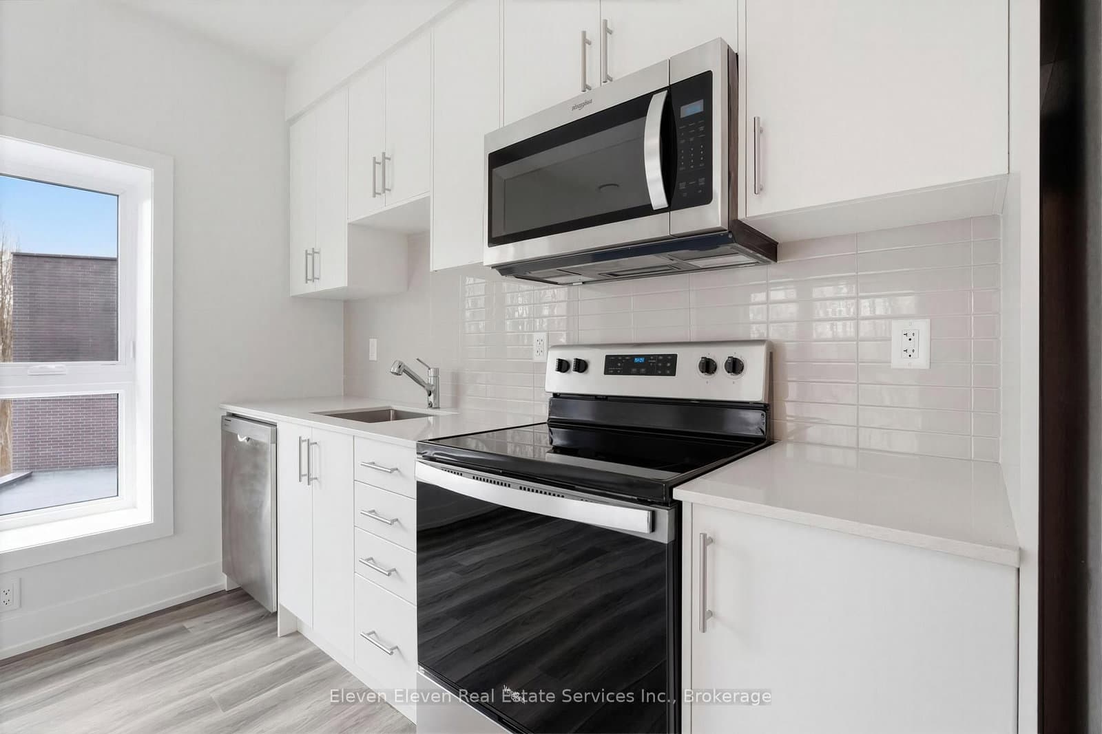 1100 Lackner Place, Unit 301 thumbnail 9