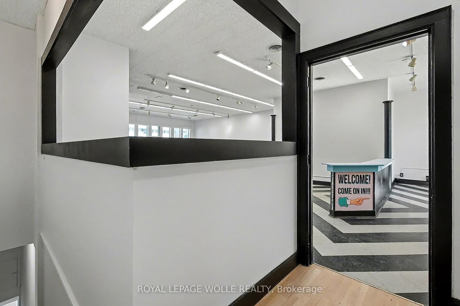19 King Street E, Unit 2 thumbnail 2