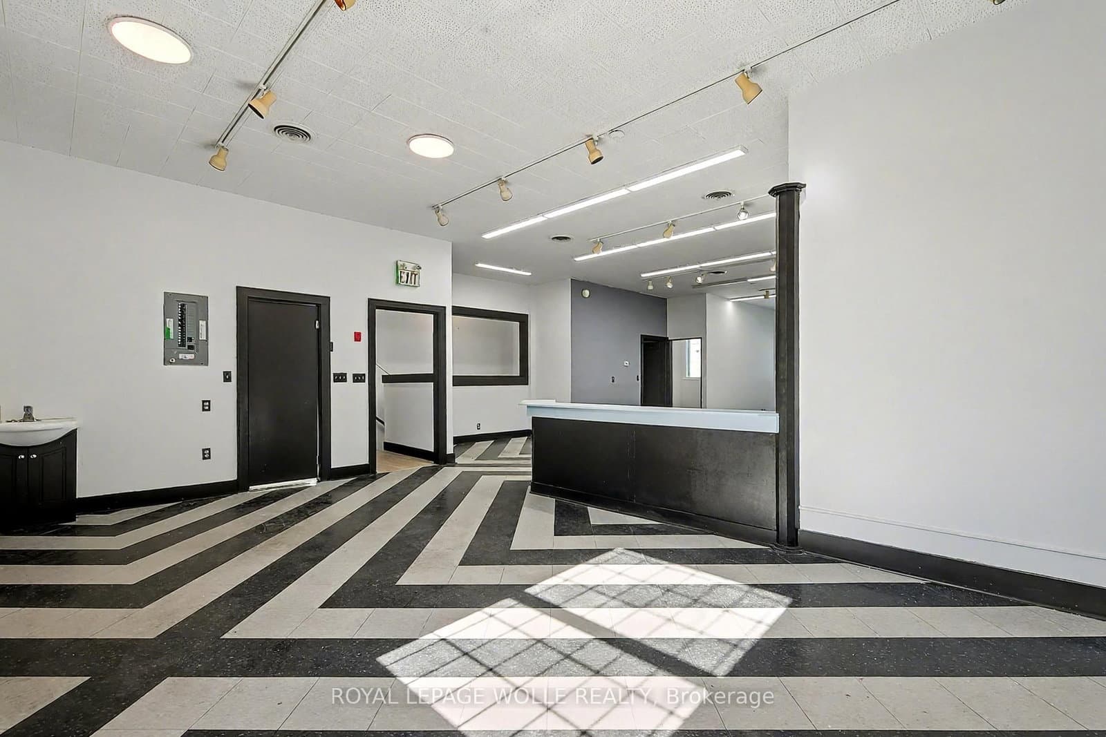 19 King Street E, Unit 2 thumbnail 5