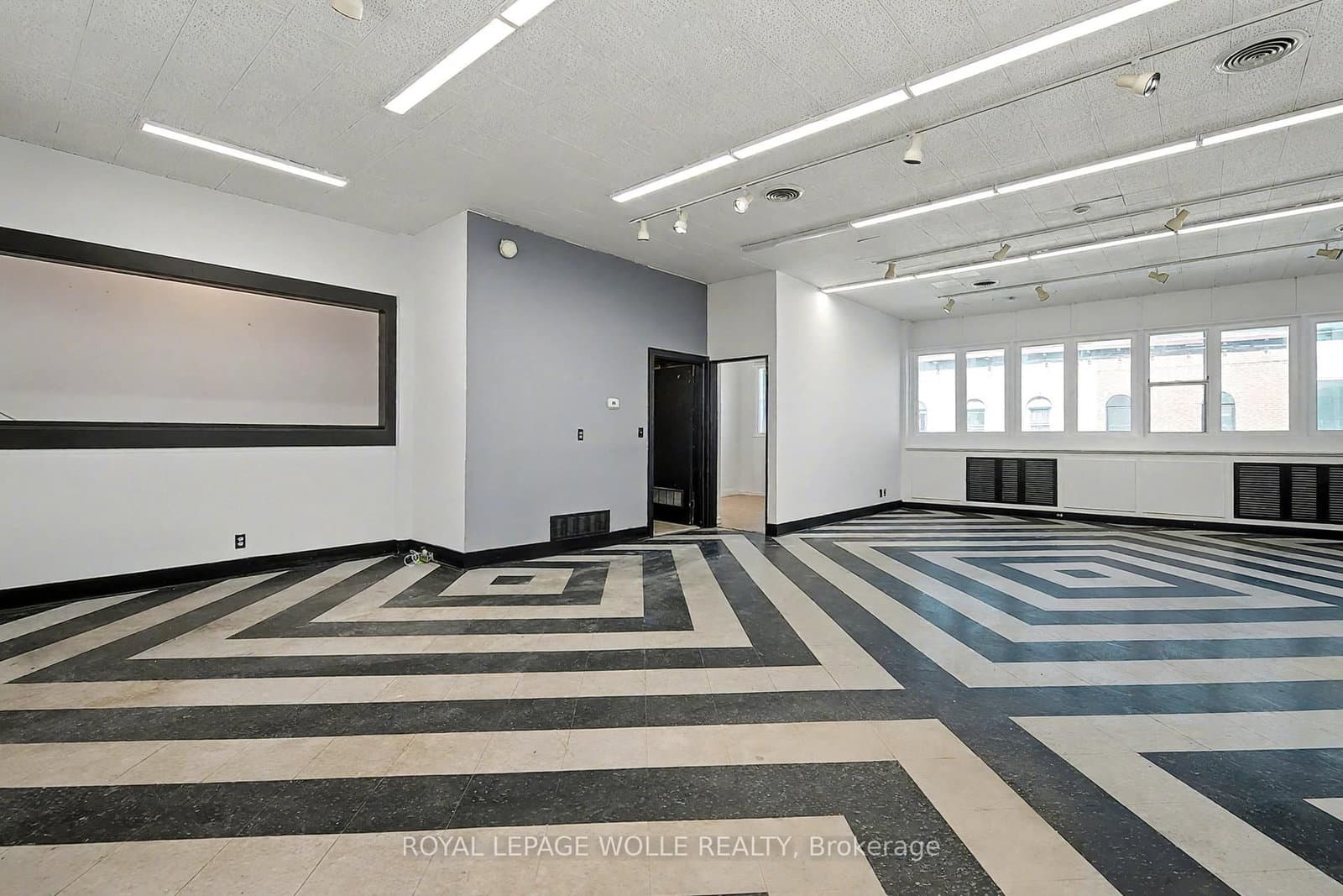 19 King Street E, Unit 2 thumbnail 7