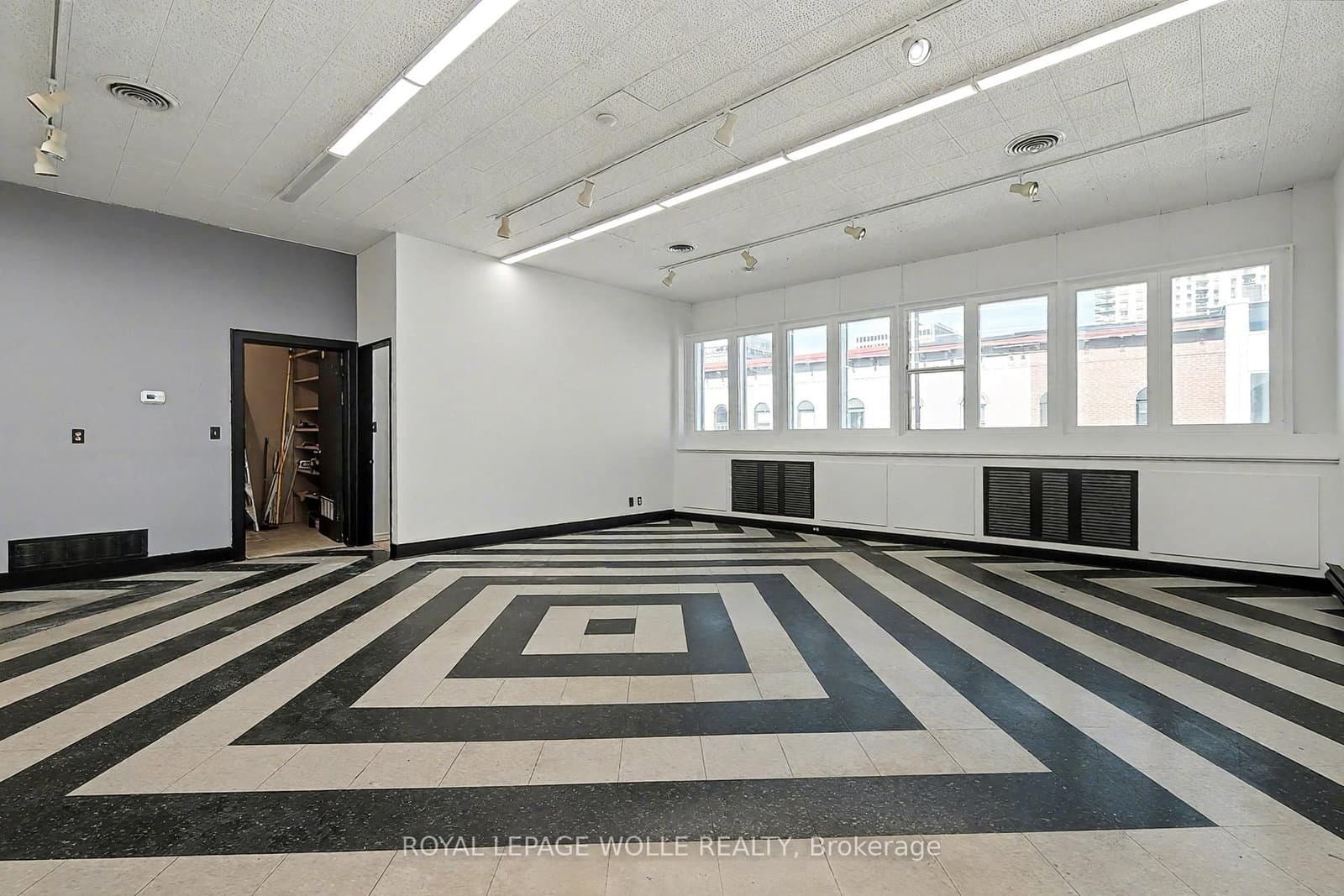 19 King Street E, Unit 2 thumbnail 9