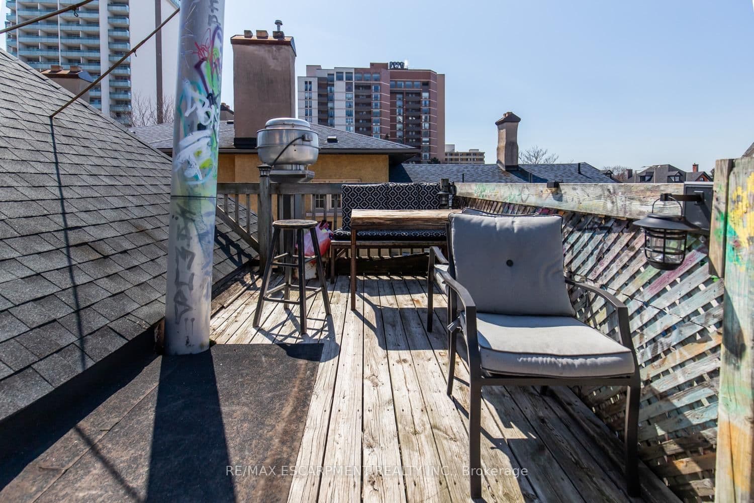 38 Hess Street S thumbnail 35