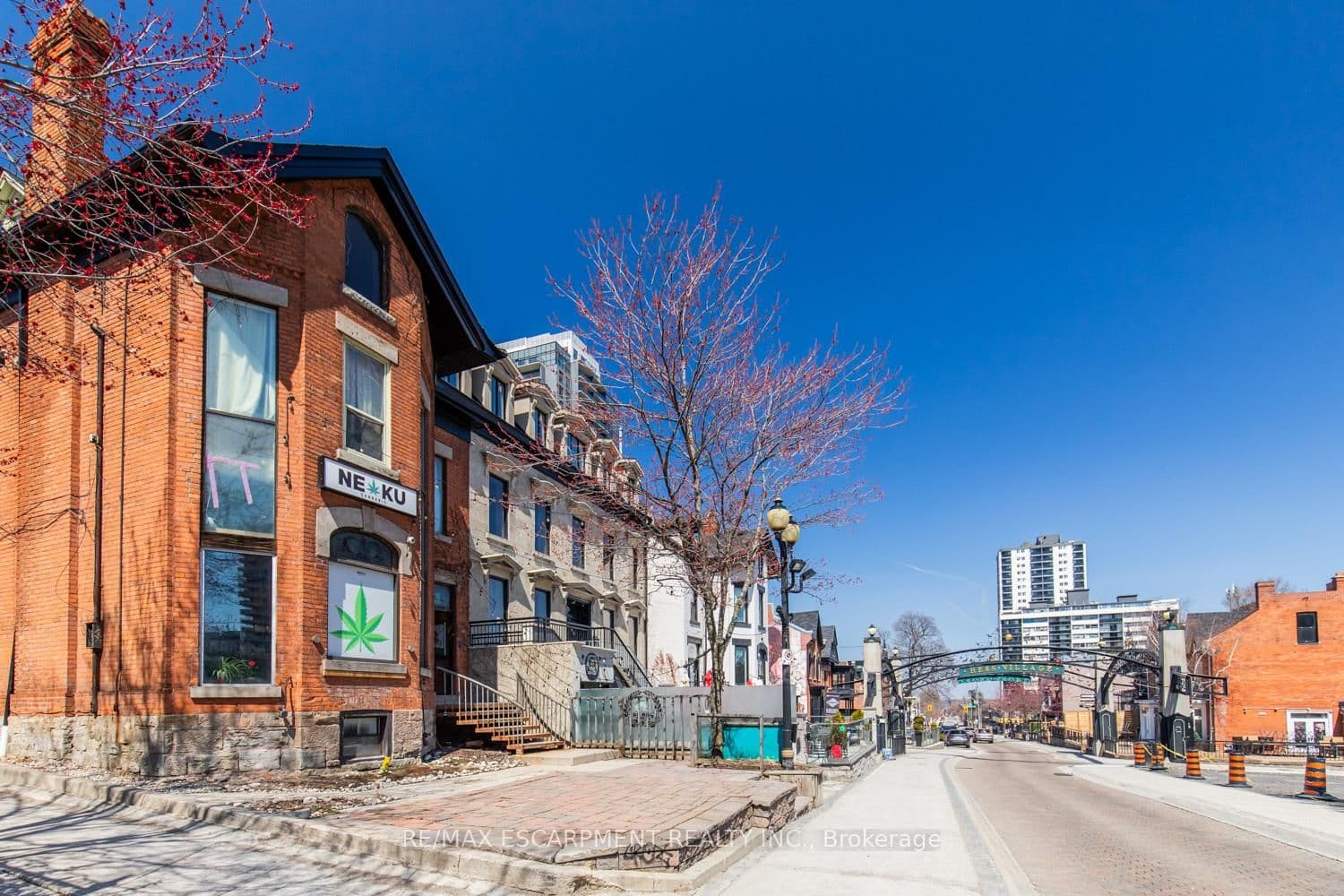 38 Hess Street S thumbnail 40