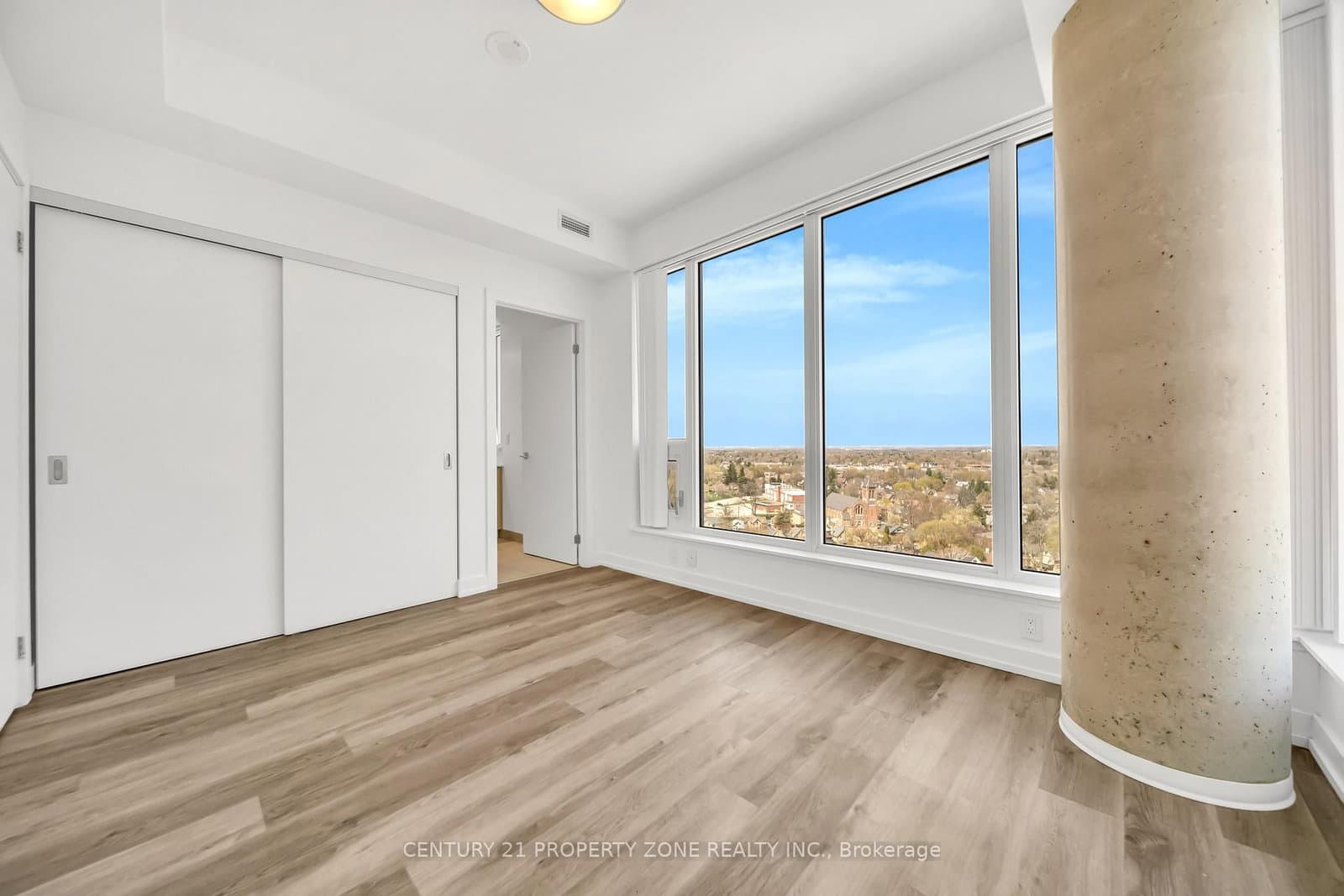 5 WELLINGTON Street, Unit 1612 thumbnail 11
