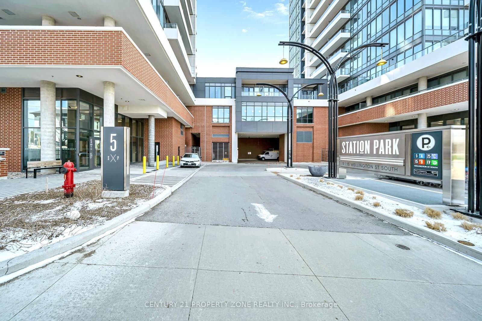 5 WELLINGTON Street, Unit 1612 thumbnail 2