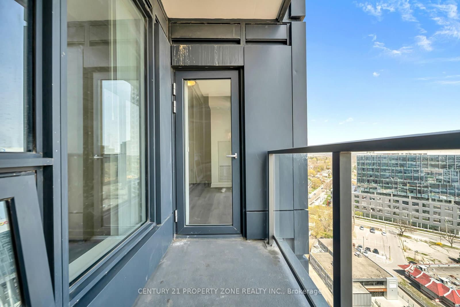 5 WELLINGTON Street, Unit 1612 thumbnail 20