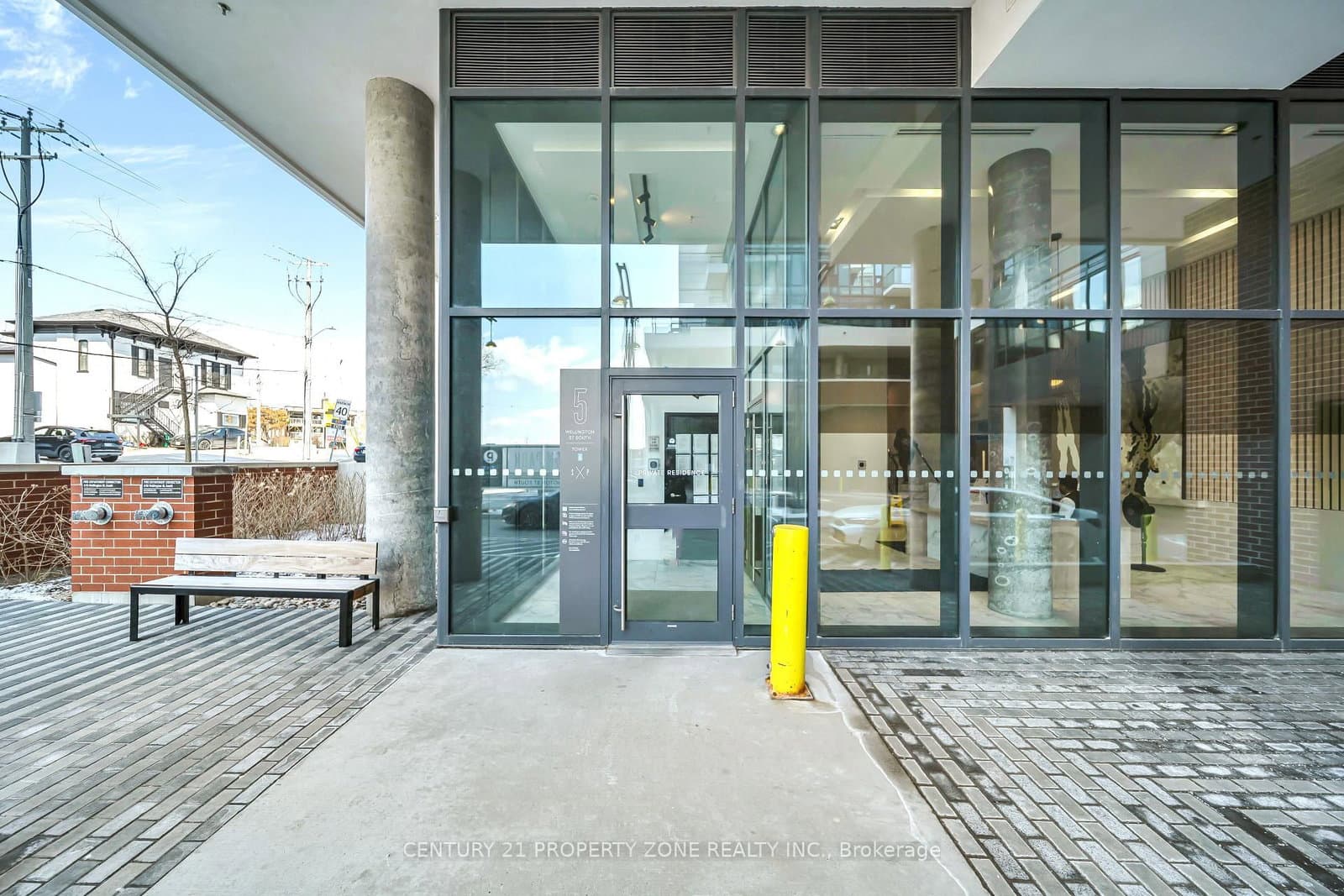 5 WELLINGTON Street, Unit 1612 thumbnail 3